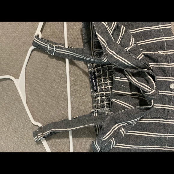 Brandy Melville lily tank with bow - Picture 4 of 4